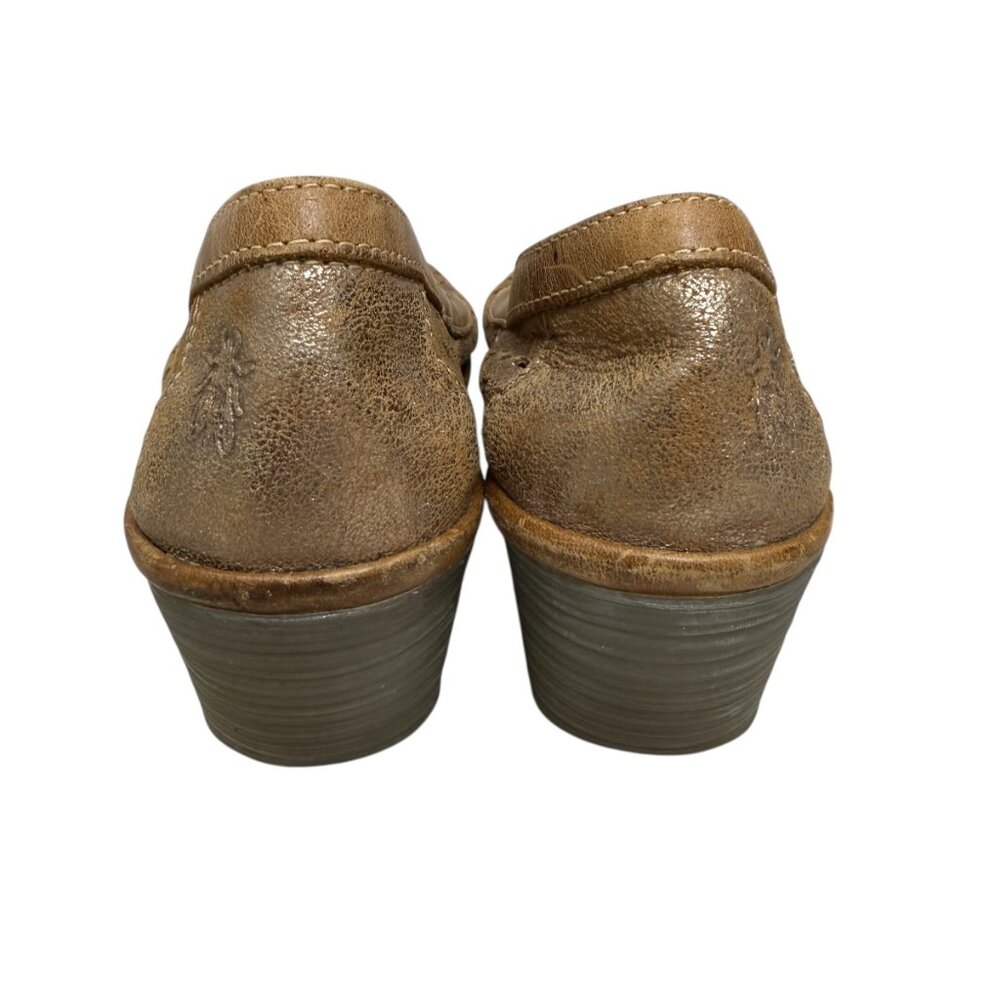 Fly London Yobe gold perforated leather wedge pumps Women's Size 37 / 7 - Picture 4 of 9